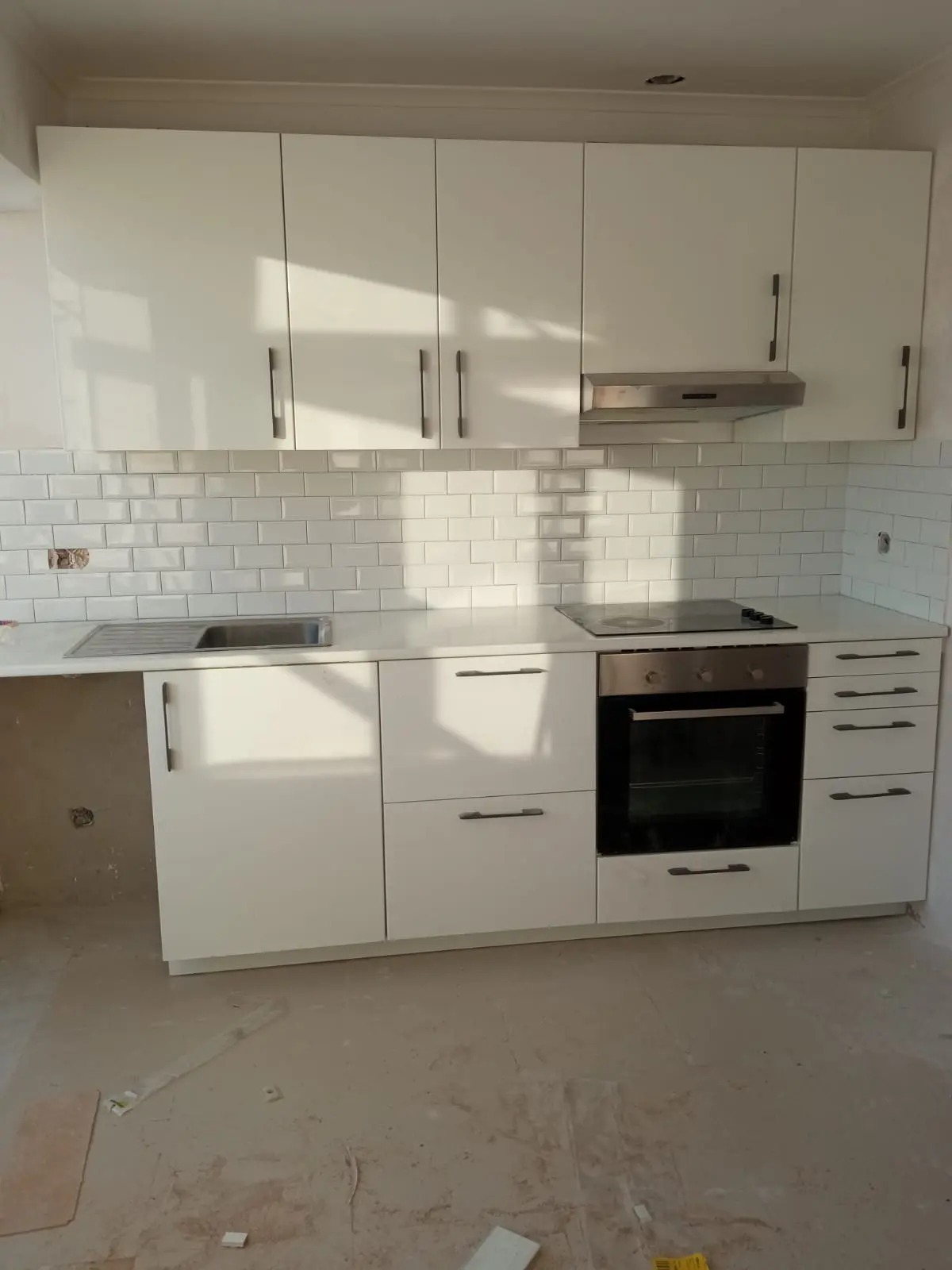 Móveis de cozinha brancos por medida